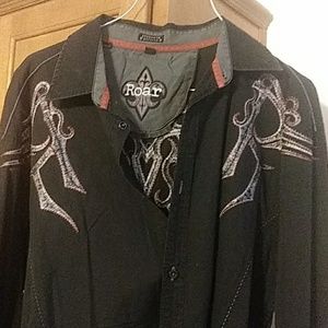 Mens Roar long sleeve shirt size XL